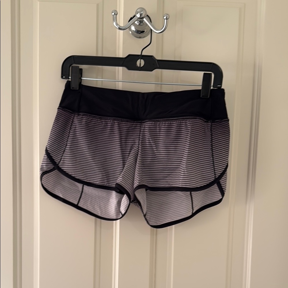 lululemon Women's Black Striped Ombré Speed-Up Low-rise Shorts - size 4